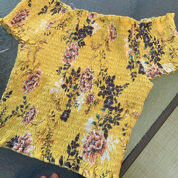 Yellow Forever 21 shirt - Picture 2 of 3